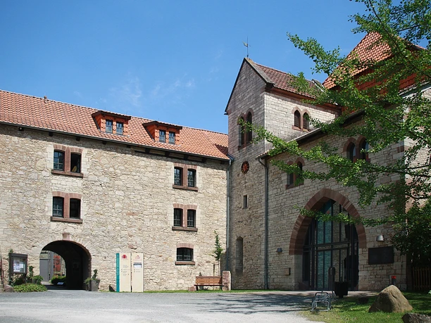 Kloster Brunshausen von außen