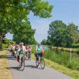 Radfahrer am Ems-Jade-Kanal