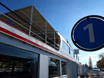 Quai d'embarquement des bateaux Thun.
