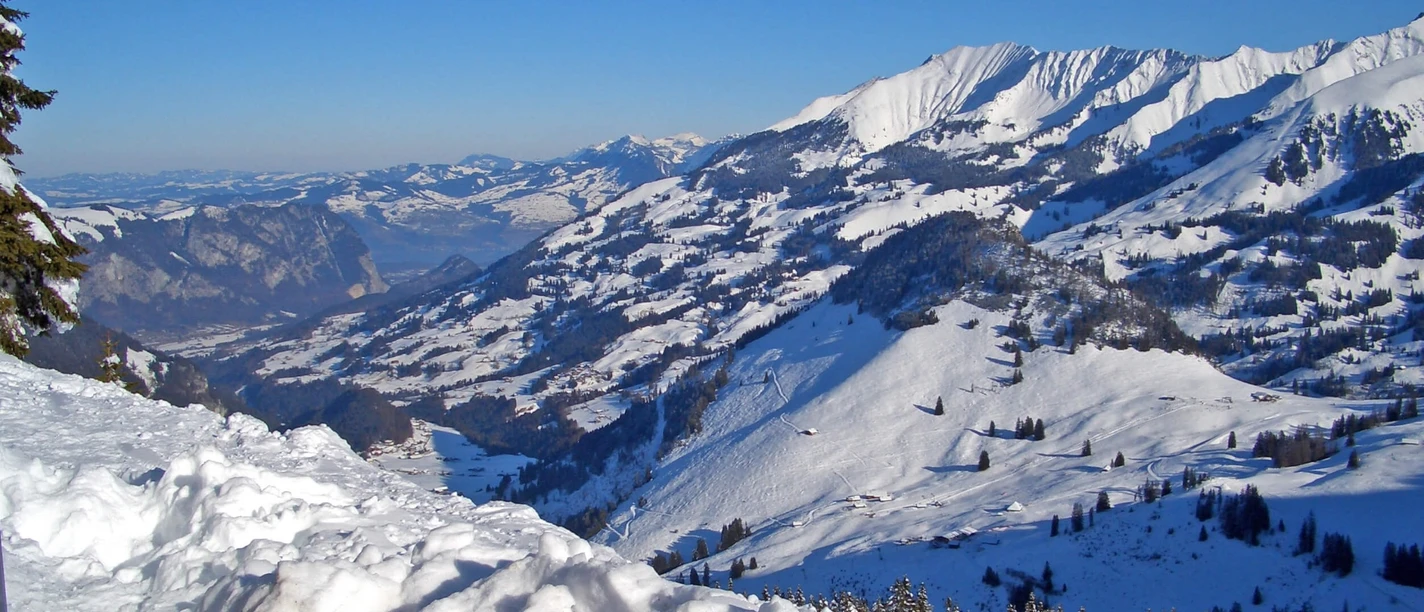 Blick ab Homad auf Start der Schneeschuhtour