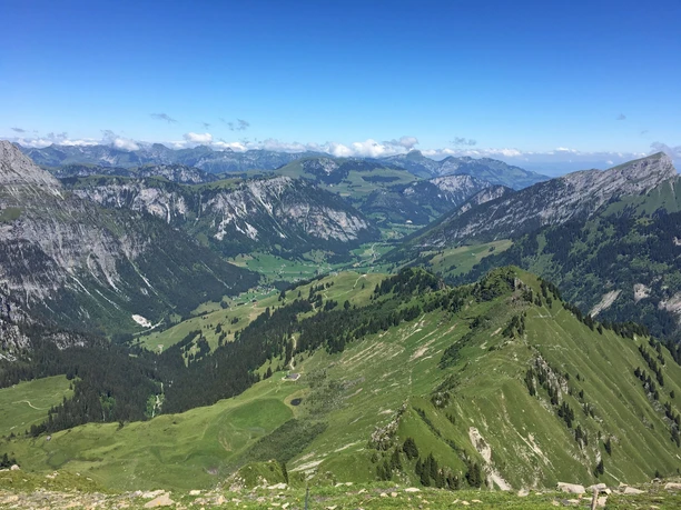 Weite Sicht ins Diemtigtal