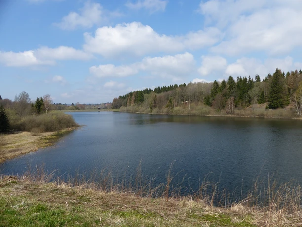 Die Tour führt an den Pfauenteichen nahe Clausthal-Zellerfeld vorbei