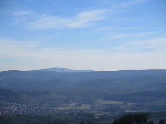 Auf luftigen Höhen reicht die Sicht weit ins Land