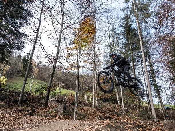 Erster Sprung auf der Jump Line.