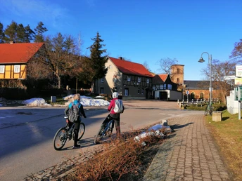 In Börnecke- Blick zur Kirche St. Petri