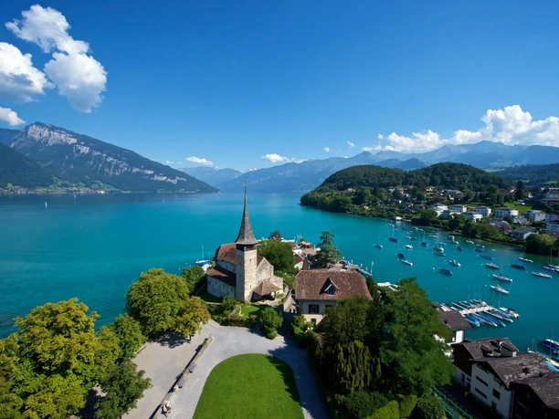 Château de Spiez avec baie
