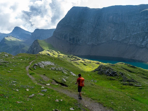 Am Hagelseewli mit Sicht zum Schwarzhorn.