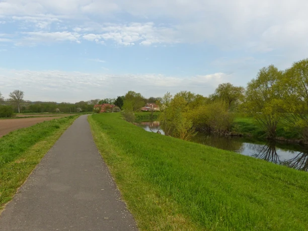 Die Unstrut bei Roßleben.