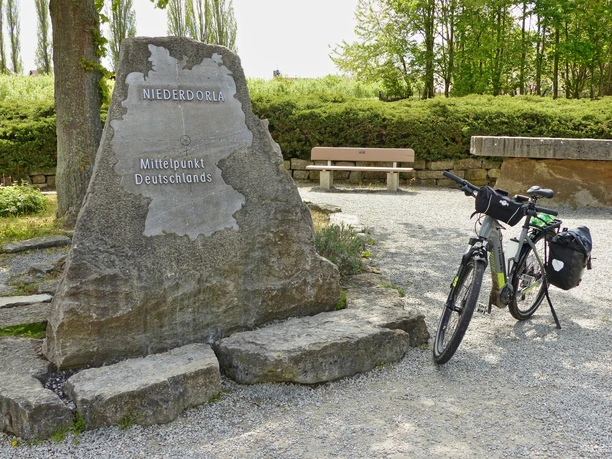 Der Mittelpunkt Deutschlands in Niederdorla.