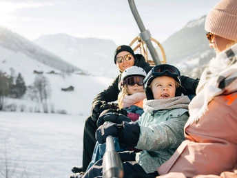 Bequeme Fahrt mit der Sesselbahn