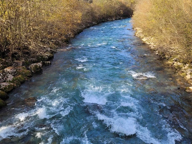 Nah am Wasser oder in diesem Fall: an der Simme.