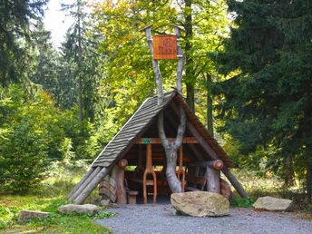 Schutzhütte an der Schirmbuche