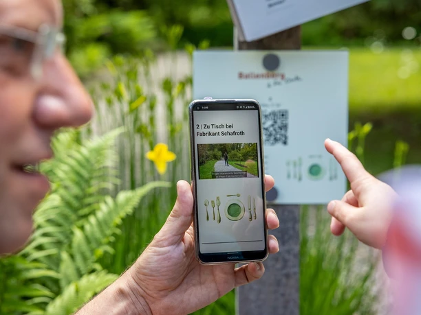 Information anhand des QR-Code auf der Ballenberg «a la Cart» Tour