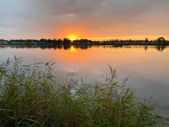 Sonnenuntergang an der Freizeitanlage See Achtern Diek