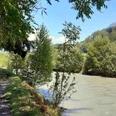 Wanderweg entlang der Lütschine bei Bönigen