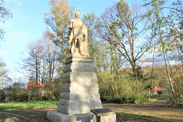 Albrechtsdenkmal im Sonnenschein