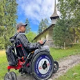 Mit dem Mountain Drive-Rollstuhl hoch zur Kapelle Schwenden