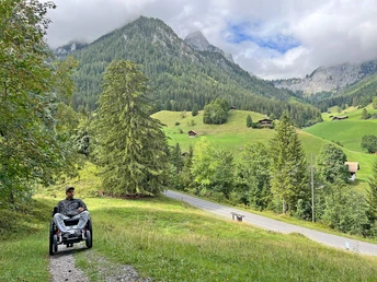 Für Mutige: Der Mountain Drive schafft auch den Weg zu Kapelle hoch
