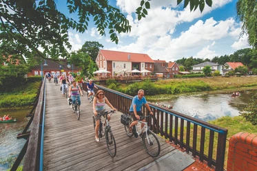 Radler auf der Brücke bei Herzlake