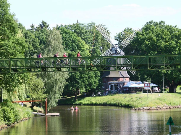 Radfahrer bei der Hölting Mühle Meppen