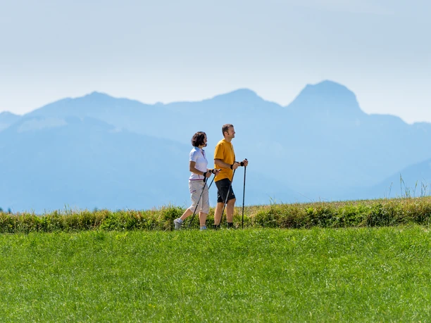 Nordic Walker mit Wendelsteinpanorama