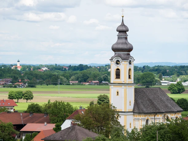 Kirche Hl. Kreuz in Berbling