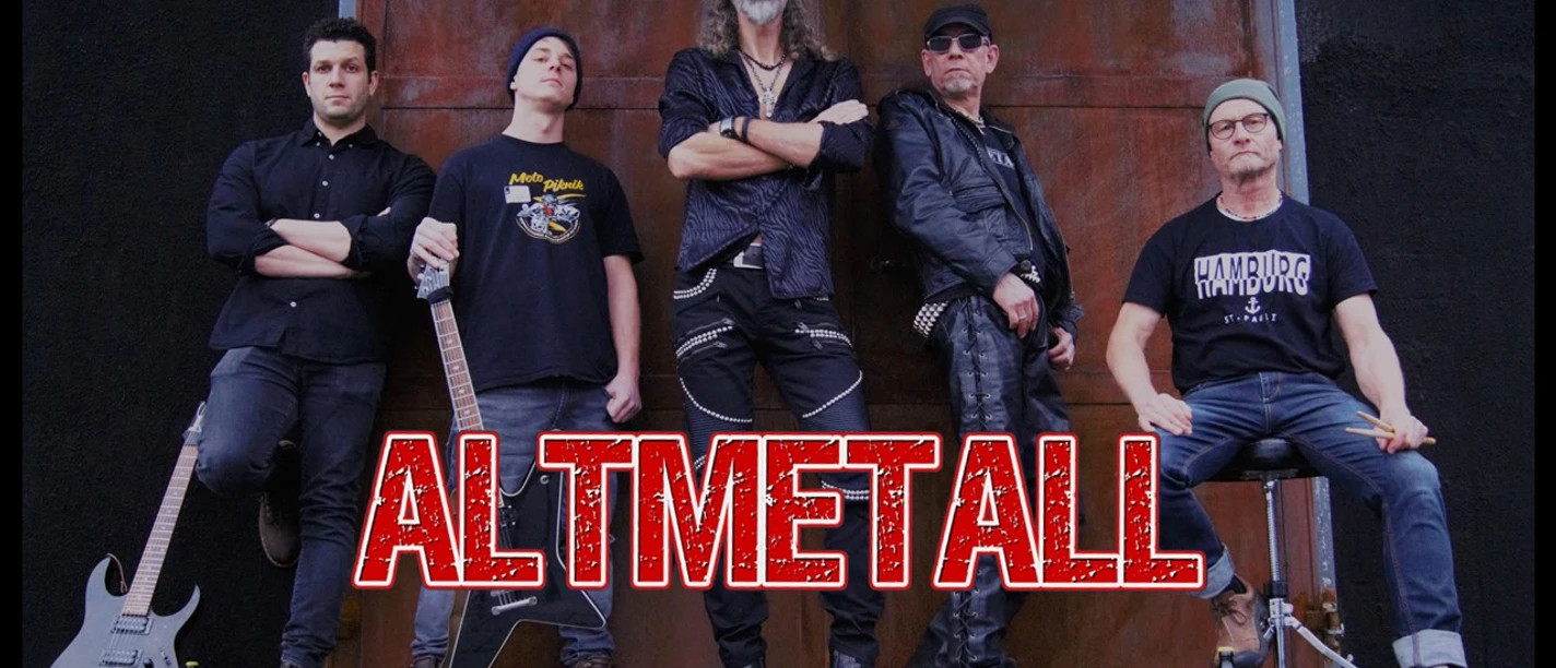 Bandfoto mit Logo.jpg