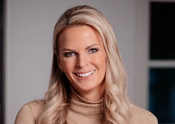 Silke Müller - Foto quer heundesign.jpeg