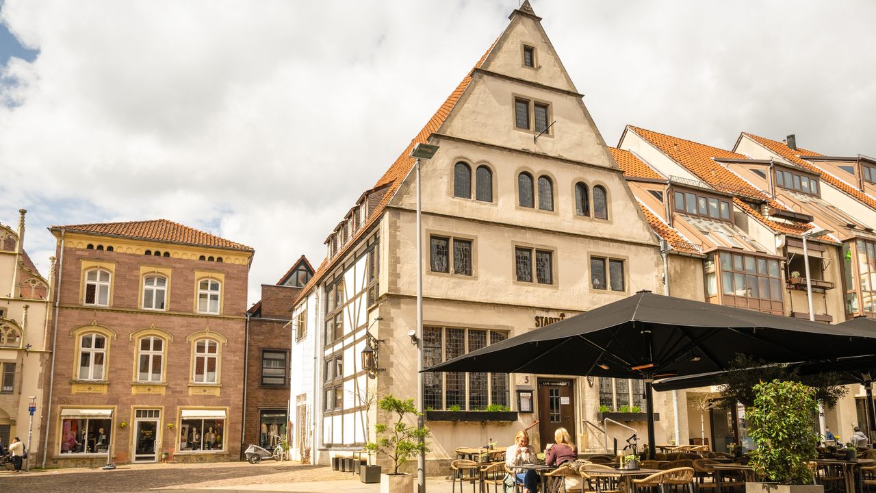 Stadtlicht am historischen Marktplatz in Lemgo