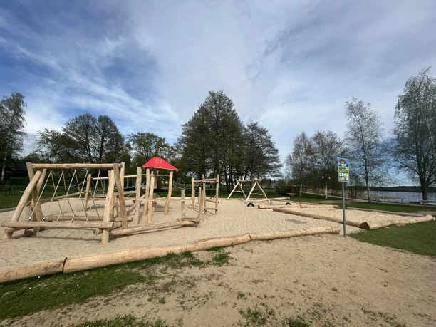 Plac zabaw Festwiese Wendisch Rietz