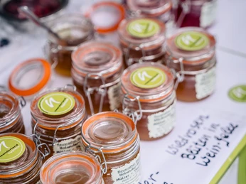 Fruit spreads from Natur- und Steinhof Radtke in Langenfeld Various jars of fruit spreads from Natur- und Steinhof Radtke, carefully presented.