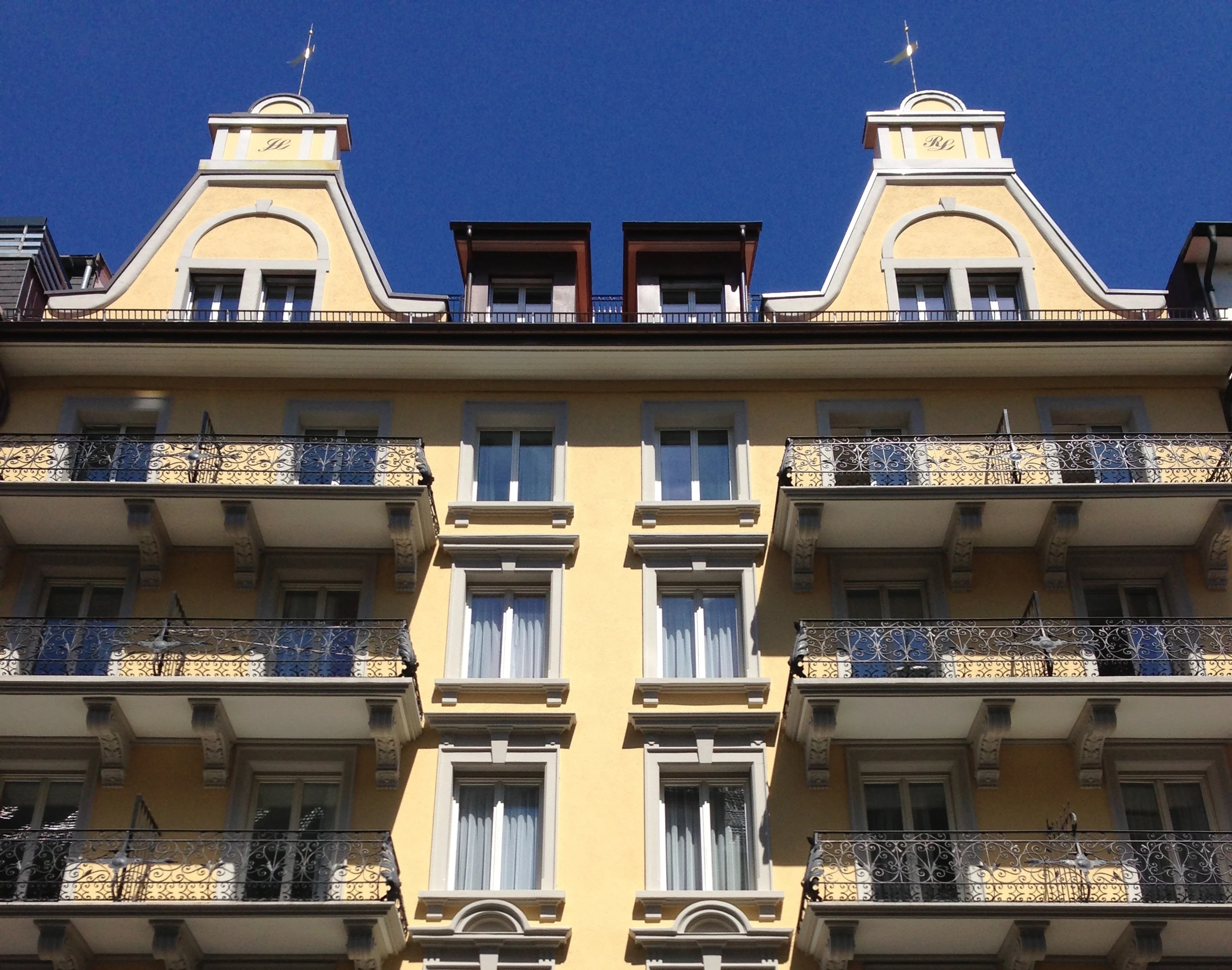 Thiết kế Hotel Alpina Lucerne phong cách urban‑modern