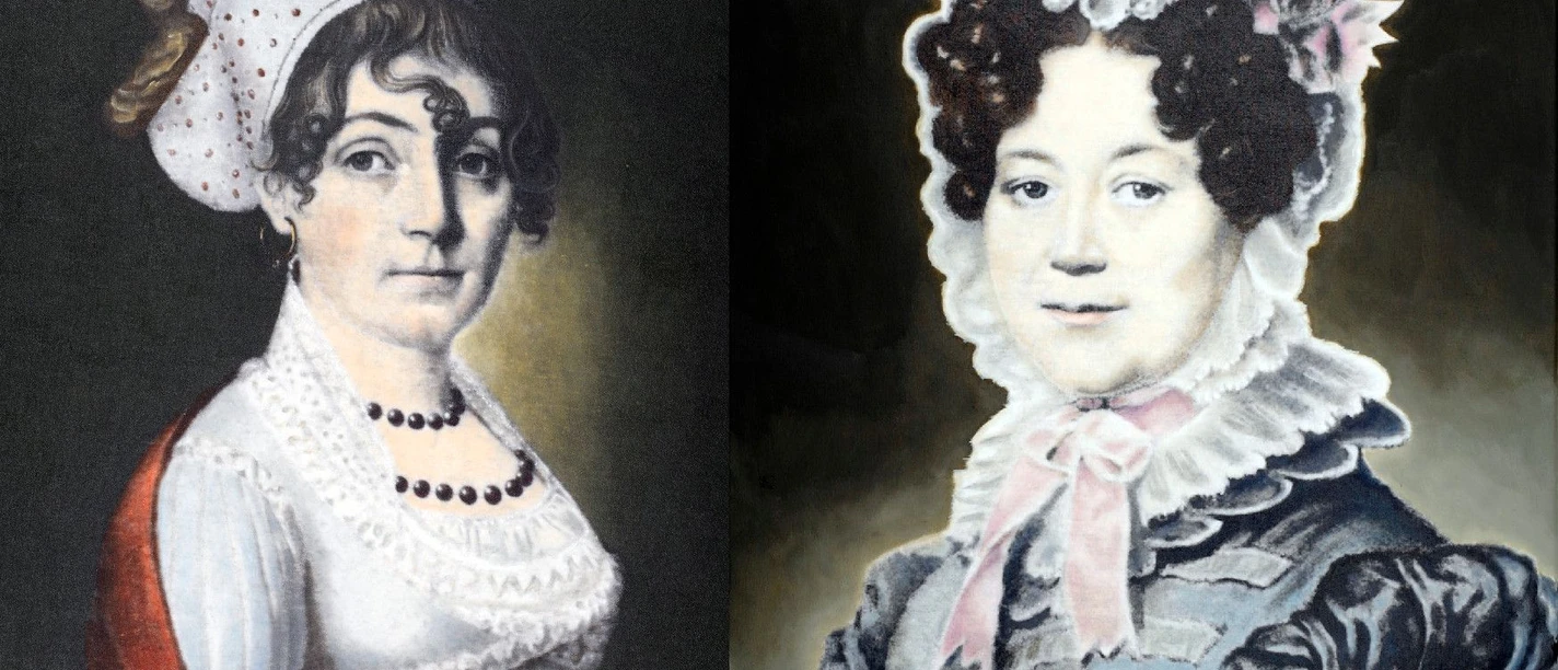 La vie des femmes Deux portraits historiques montrent des femmes en vêtements traditionnels avec des couvre-chefs sur un fond sombre.