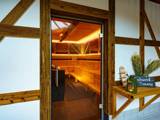 sauna met houten frame