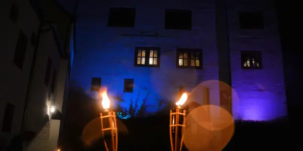 Romantische Abendführung: "Rochsburg im Fackelschein"
